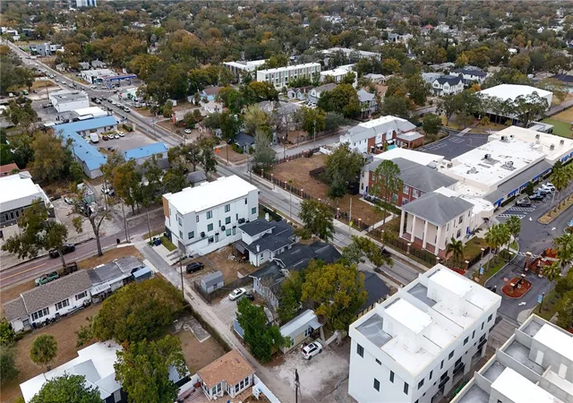 Listing Photo 2 - Condo for sale in building located at 316 W Columbus Dr, TAMPA, FL 33602 - Unit #