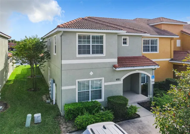 Photo 3 of Townhouse for sale at 3039 Beach Palm Ave, Kissimmee, FL 34747 | MLS# O6382601 | Listing updated on 2026-07-25