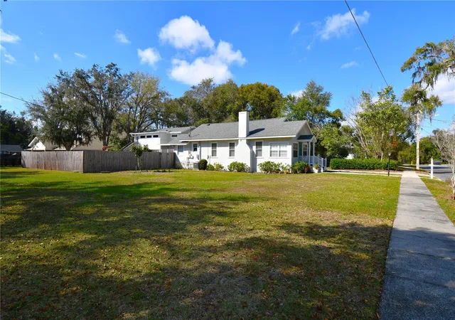 Homes for sale in Mount Dora, FL | 1245 N Alexander St, Mount Dora, FL 32757 | MLS# P4937845