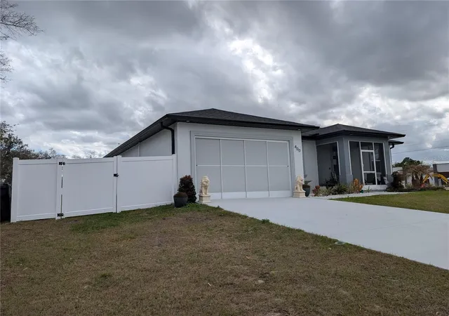 Photo 2 of Single family home for sale at 400 Miami Way, Kissimmee, FL 34759 | MLS# O6382656 | Listing updated on 2026-05-27
