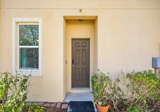 Photo 2 of Townhouse for sale at 12843 Buffalo Run Dr, Gibsonton, FL 33534 | MLS# O6382660 | Listing updated on 2026-09-16