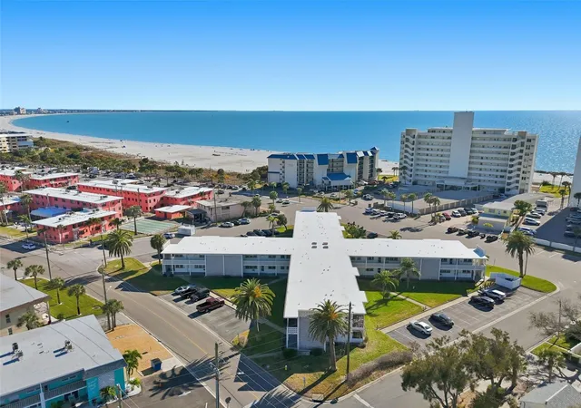 Homes for sale in St Pete Beach, FL | 7050 Sunset Wy #21, St Pete Beach, FL 33706 | MLS# A4682611