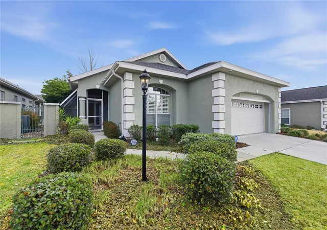 Photo 4 of Single family home for sale at 4111 SW 30th Court, Ocala, FL 34474 | MLS# OM718859 | Listing updated on 2026-09-03