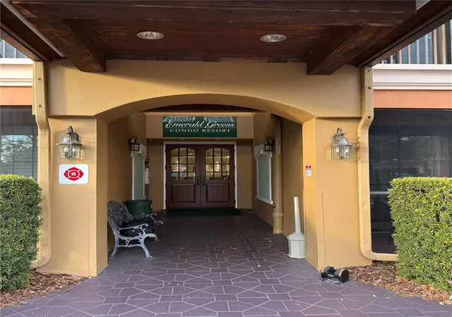 4th image of 13941 Clubhouse Dr #208, Tampa, FL 33618 | MLS# TB8476459