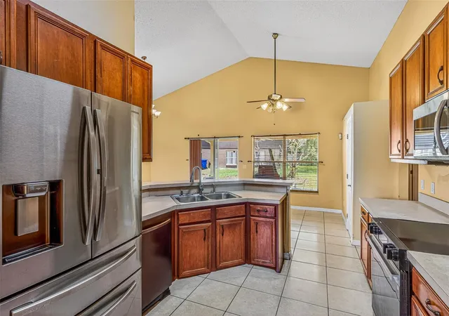 4th image of 1000 Royal Marquis Cir, Ocoee, FL 34761 | MLS# O6382695