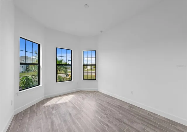 Photo 4 of Single family home for sale at 5003 Stoney Point Glen, Bradenton, FL 34211 | MLS# TB8476517 | Listing updated on 2026-10-28