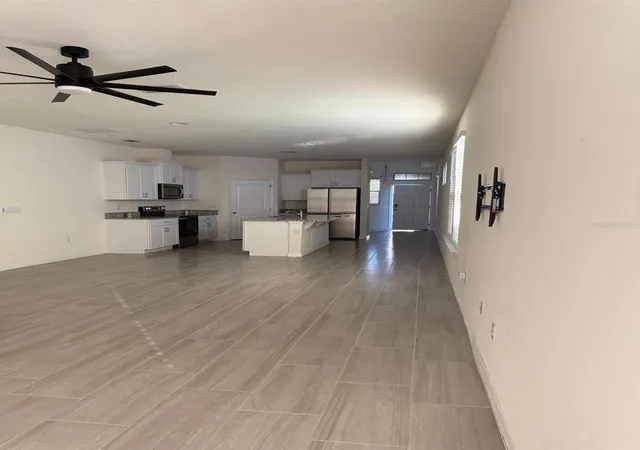 Photo 4 of Sale Pending at 16613 Point Rock Dr, Winter Garden, FL 34787 | MLS# R4910718 | Listing updated on 2026-07-07