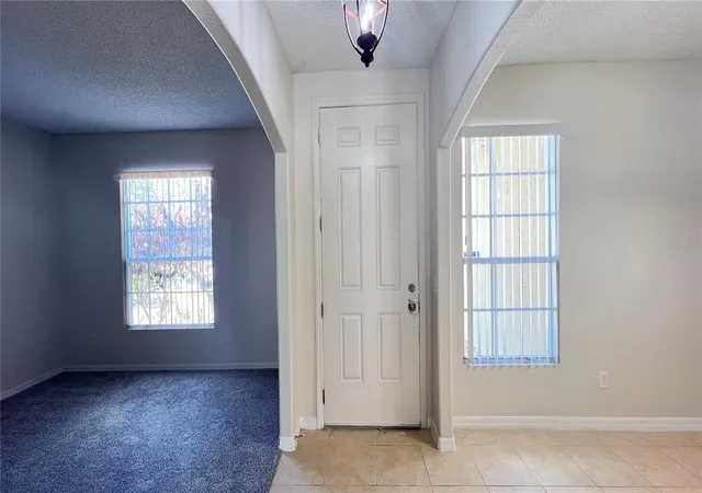 Photo 3 of Sale Pending at 453 Sunset View Dr, Davenport, FL 33837 | MLS# S5143920 | Listing updated on 2026-08-26