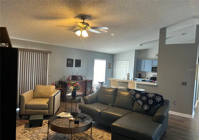 Photo 4 of Single family home for sale at 4 Lysander Ln, Palm Coast, FL 32137 | MLS# R4910720 | Listing updated on 2026-08-03