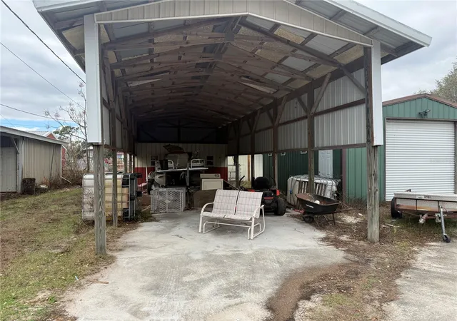 Photo 3 of Manufactured home for sale at 3970 E Knights Griffin Rd, Plant City, FL 33565 | MLS# TB8476640 | Listing updated on 2026-08-31