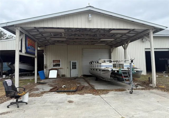 Photo 4 of Manufactured home for sale at 3970 E Knights Griffin Rd, Plant City, FL 33565 | MLS# TB8476640 | Listing updated on 2026-08-31