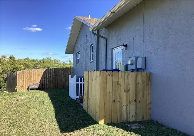 Photo 4 of Single family home for sale at 6426 Drake Ct, New Port Richey, FL 34652 | MLS# W7883067 | Listing updated on 2026-08-14