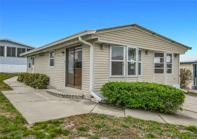 Photo 1 of Manufactured home for sale at 9705 Lake Bess Rd #715, Winter Haven, FL 33884 | MLS# S5143953 | Listing updated on 2026-09-13