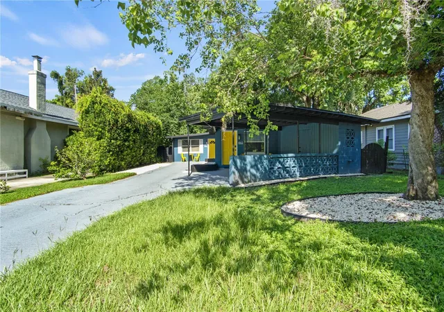 Photo 2 of Multi family home for sale at 1612 & 1614 Ferris Ave, Orlando, FL 32803 | MLS# O6382905 | Listing updated on 2026-08-11