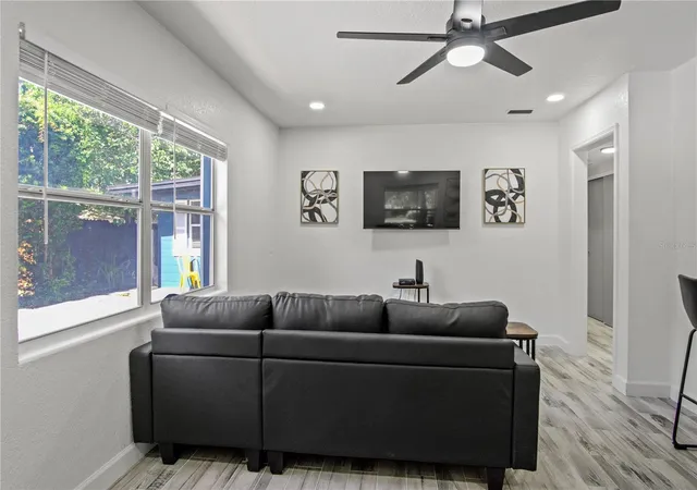 Listing Photo 5 - Condo for sale in building located at 1612 & 1614 Ferris Ave, ORLANDO, FL 32803