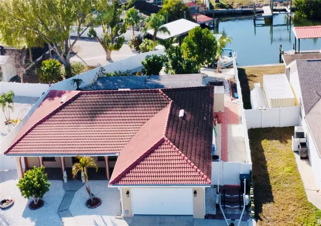 Photo 4 of Single family home for sale at 6512 Manila Palm Way, Apollo Beach, FL 33572 | MLS# TB8476816 | Listing updated on 2026-08-26