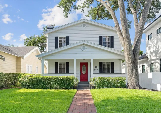 Photo 1 of Single family home for sale at 325 17th Avenue Ne, St Petersburg, FL 33704 | MLS# TB8476820 | Listing updated on 2026-09-02