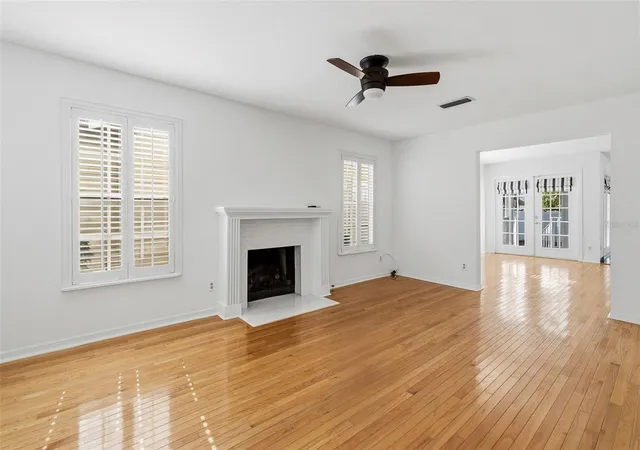 Photo 4 of Single family home for sale at 325 17th Avenue NE, St Petersburg, FL 33704 | MLS# TB8476820 | Listing updated on 2026-09-02