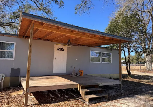 Photo 2 of Manufactured home for sale at 7647 Shannon Ln, Zephyrhills, FL 33540 | MLS# TB8476838 | Listing updated on 2026-03-07