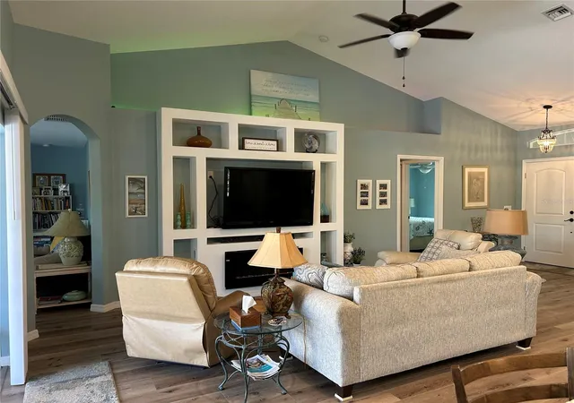4th image of 108 Beryl Dr, Rotonda West, FL 33947 | MLS# D6146189