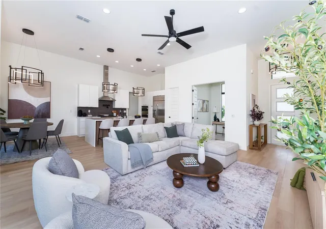 2nd image of 901 Eagle Ln, Apollo Beach, FL 33572 | MLS# TB8476865