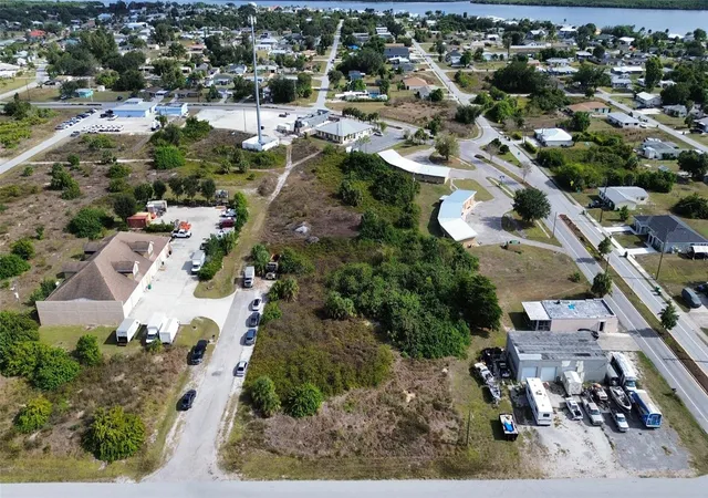 4th image of 3104 Cardiff St, Punta Gorda, FL 33983 | MLS# O6383006