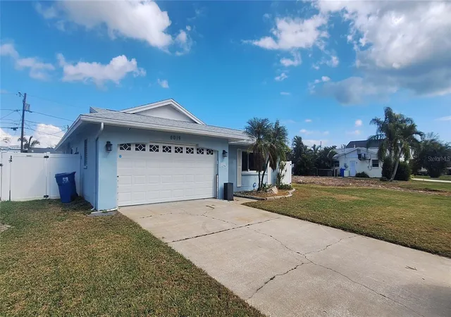 Photo 1 of Sale Pending at 6019 Venetian Blvd Ne, Saint Petersburg, FL 33703 | MLS# TB8476910 | Listing updated on 2026-04-10