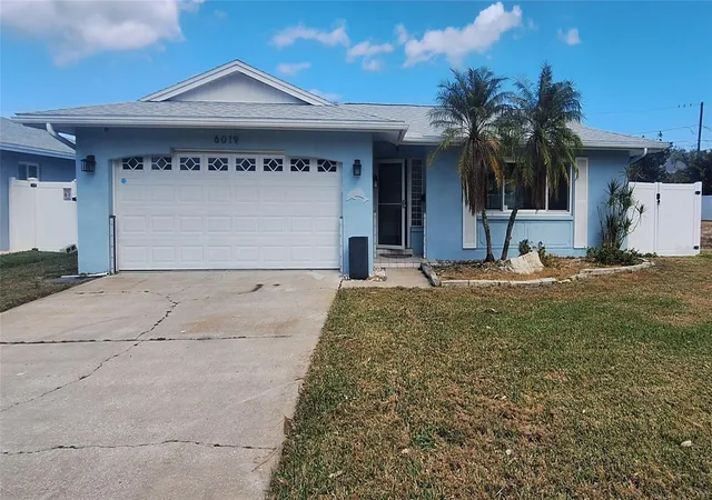 Photo 2 of Sale Pending at 6019 Venetian Blvd Ne, Saint Petersburg, FL 33703 | MLS# TB8476910 | Listing updated on 2026-04-10