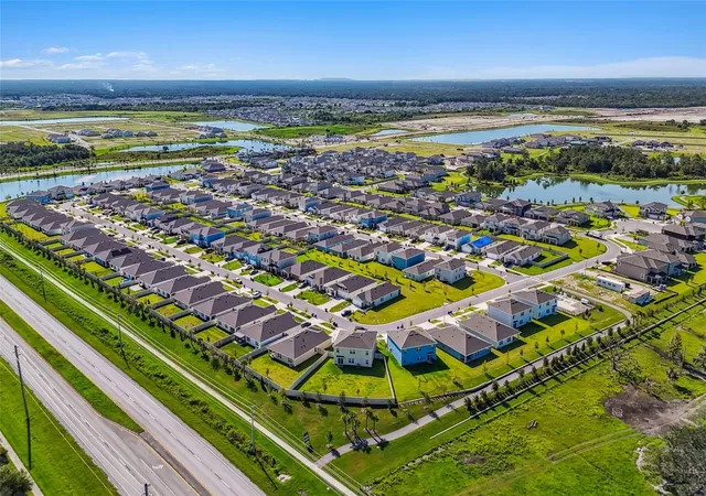 Photo 4 of Sale Pending at 5603 Freesia Dr, Lakeland, FL 33811 | MLS# TB8476924 | Listing updated on 2026-10-26