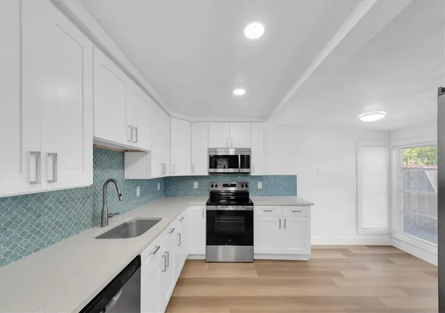4th image of 358 Boca Ciega Dr, Madeira Beach, FL 33708 | MLS# TB8476937