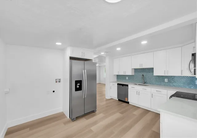 5th image of 358 Boca Ciega Dr, Madeira Beach, FL 33708 | MLS# TB8476937