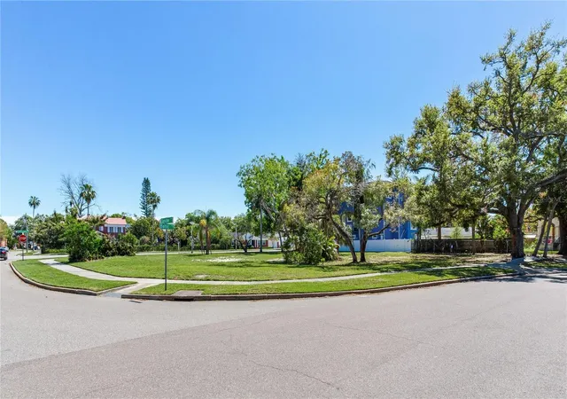 16th image of 116 W Davis Blvd, Tampa, FL 33606 | MLS# TB8476989