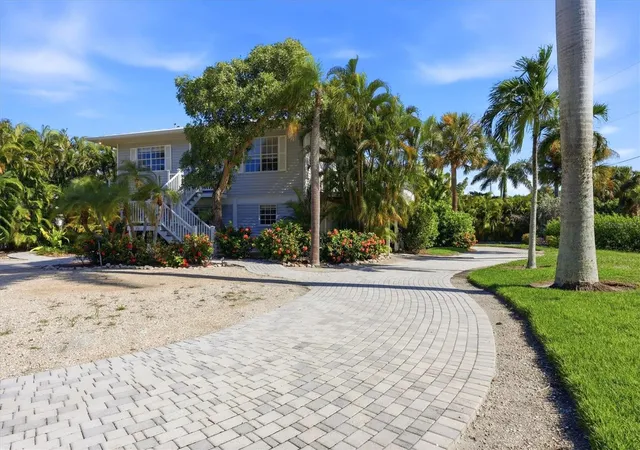Photo 4 of Single family home for sale at 281 Seabreeze Ct, Boca Grande, FL 33921 | MLS# D6146199 | Listing updated on 2026-09-29