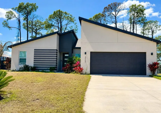 Homes for sale in North Port, FL | 4667 Brasher Ave, North Port, FL 34287 | MLS# C7522078