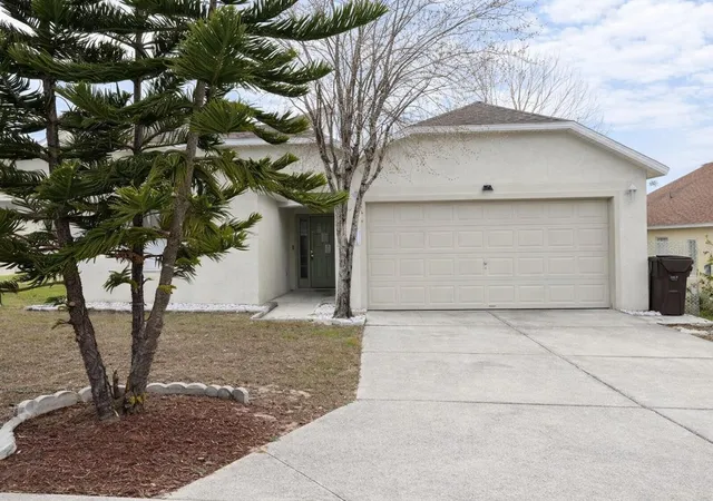 Photo 1 of Sale Pending at 551 Lake Charles Dr, Davenport, FL 33837 | MLS# S5143999 | Listing updated on 2026-07-29