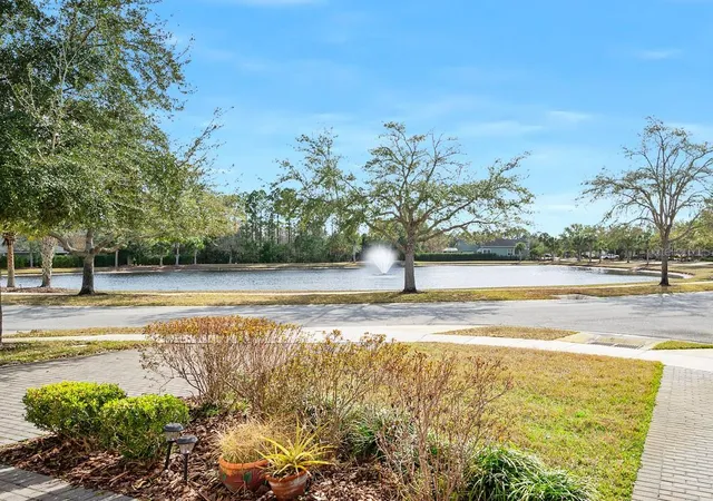 3rd image of 372 Chelsea Pl Ave, Ormond Beach, FL 32174 | MLS# V4947411