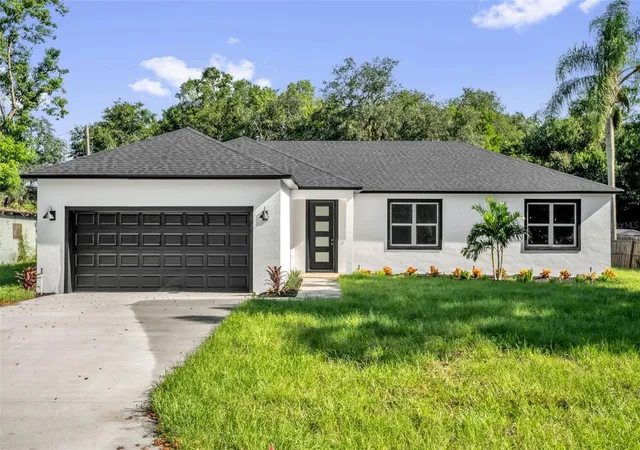 Single family home for sale at 13311 Midway Ave, ASTATULA, FL 34705 | MLS# O6383186
