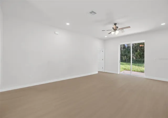 Photo 4 of Single family home for sale at 13311 Midway Ave, Astatula, FL 34705 | MLS# O6383186 | Listing updated on 2026-10-04