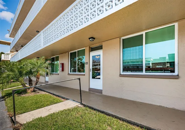 Condo for sale at 4915 Bay St NE #126, Saint Petersburg, FL 33703 | MLS# TB8477184