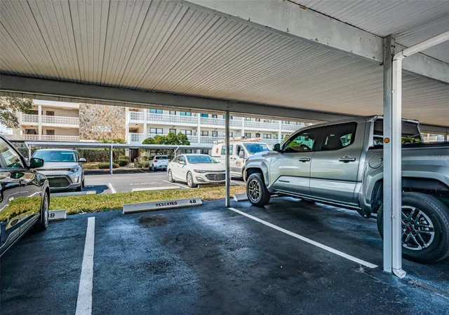 Photo 3 of Condo for sale at 4915 Bay St NE #126, Saint Petersburg, FL 33703 | MLS# TB8477184 | Listing updated on 2026-09-16