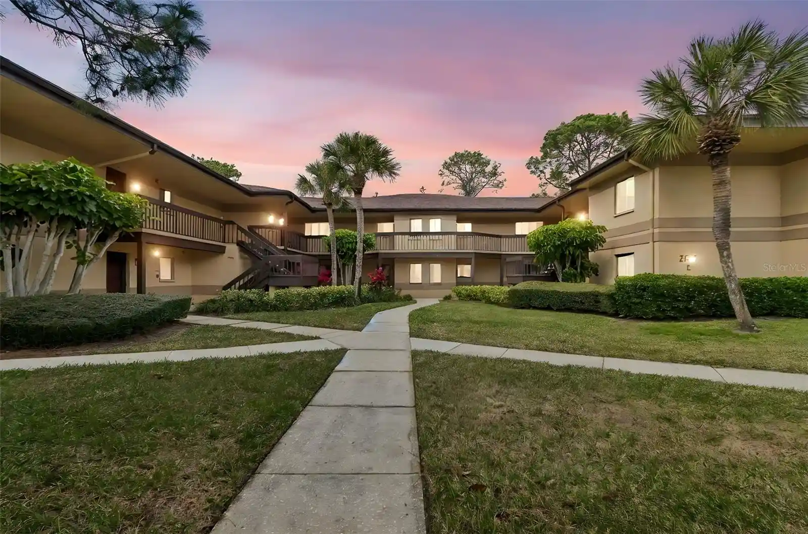 Listing Photo 2 - Condo for sale in 2679 Sabal Springs Cir located at 2679 Sabal Springs Cir, Clearwater, FL 33761 - Unit #102