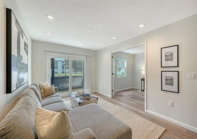 4th image of 3229 Beneva Rd #101, Sarasota, FL 34232 | MLS# A4682891