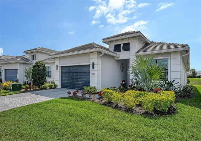 2nd image of 18020 Cresswind Ter, Bradenton, FL 34211 | MLS# A4682904