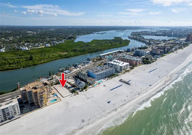 Photo 3 of Sale Pending at 18602 Gulf Blvd, Indian Shores, FL 33785 | MLS# TB8477234 | Listing updated on 2026-06-22