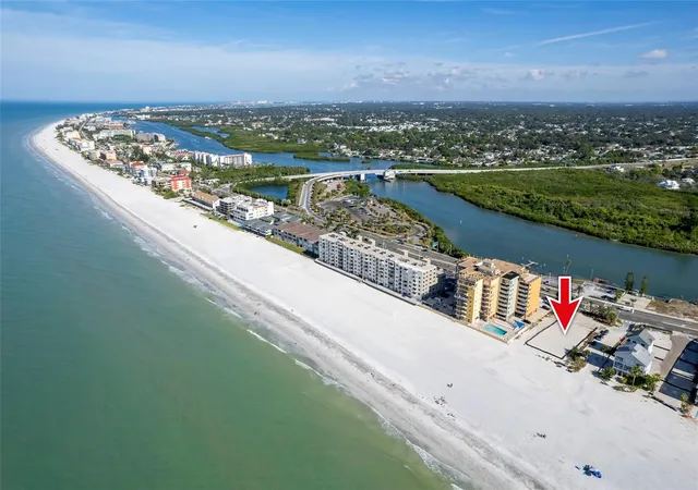 Photo 4 of Sale Pending at 18602 Gulf Blvd, Indian Shores, FL 33785 | MLS# TB8477234 | Listing updated on 2026-06-22