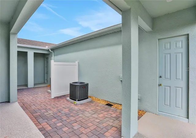 Photo 2 of Sale Pending at 17724 Porter Rd, Winter Garden, FL 34787 | MLS# G5108345 | Listing updated on 2026-03-05