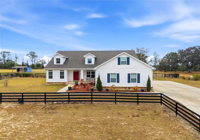 Homes for sale in Weirsdale, FL | 5608 Strong Pt, Weirsdale, FL 32195 | MLS# OM719004