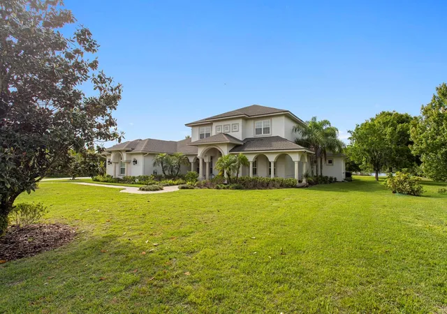 4th image of 17253 Breeders Cup Dr, Odessa, FL 33556 | MLS# TB8477302