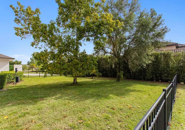 5th image of 17253 Breeders Cup Dr, Odessa, FL 33556 | MLS# TB8477302