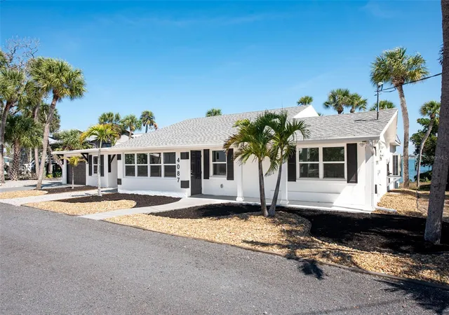 Photo 3 of Single family home for sale at 4087 Pelican Shrs Cir, Englewood, FL 34223 | MLS# D6146210 | Listing updated on 2026-10-08
